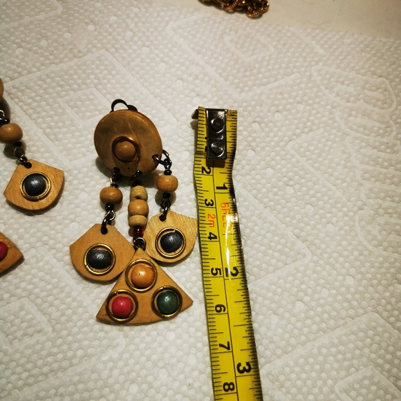 Vintage Wooden Clip On Earrings - Picture 8 of 9